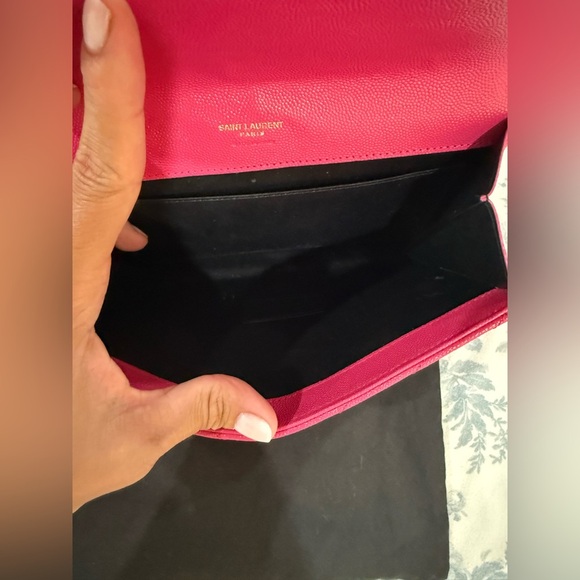 SAINT LAURENT 
Grain De Poudre Matelasse Chevron Monogram Envelope Clutch - Picture 15 of 16